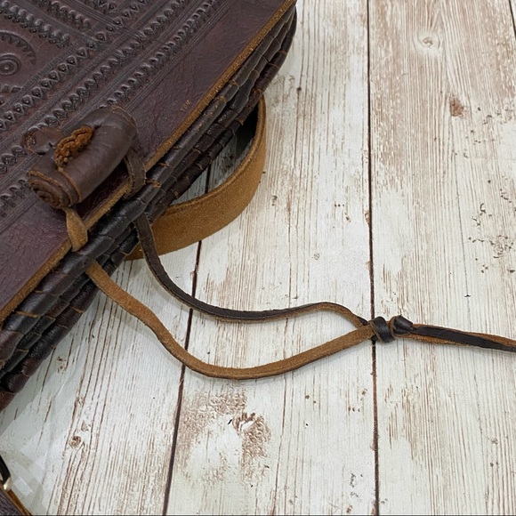 Vintage Hand tooled Embossed Leather Fold Over Crossbody Bag - Picture 5 of 14